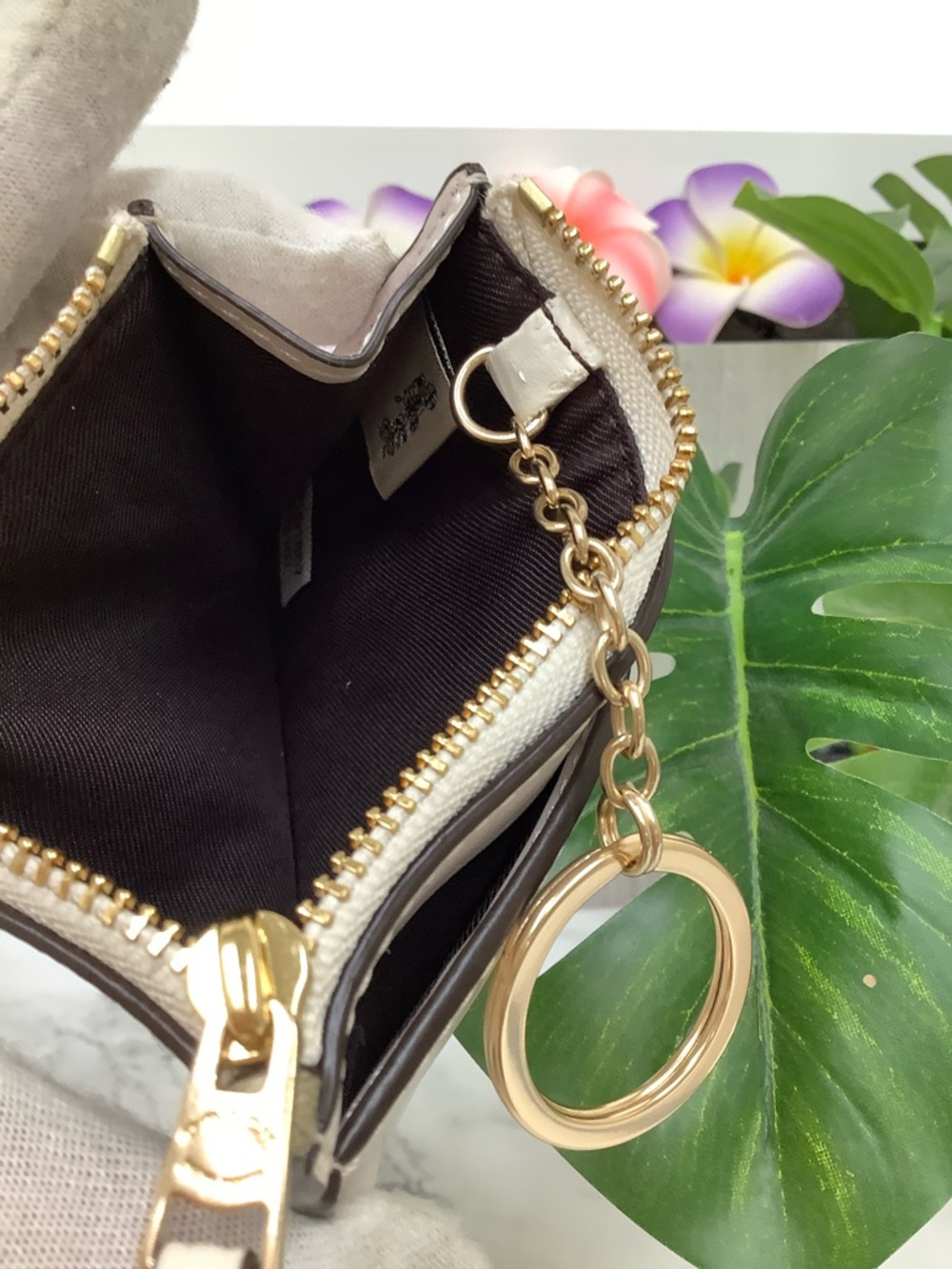 NWT Coach Selena Gomez Cream Leather ID Card Case with Zip Pocket - Picture 7 of 7